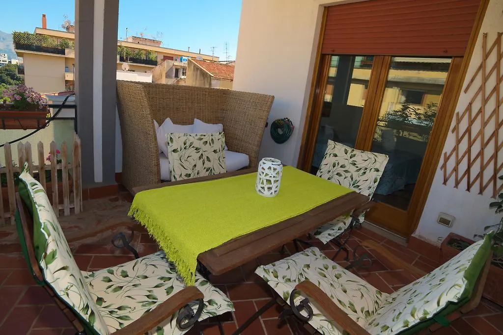 L'Attico Di Gizi Apartamento Palermo Itália